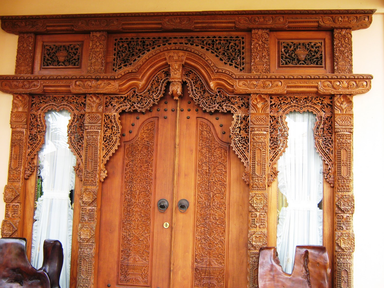 Konsep Penting Rumah Minimalis Pintu Gebyok Bali
